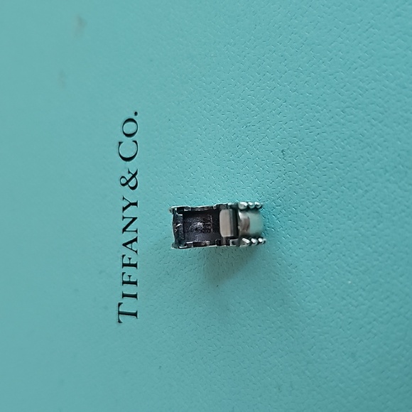 PANDORA SILVER Beveled Edge Clip Charm - Picture 2 of 3
